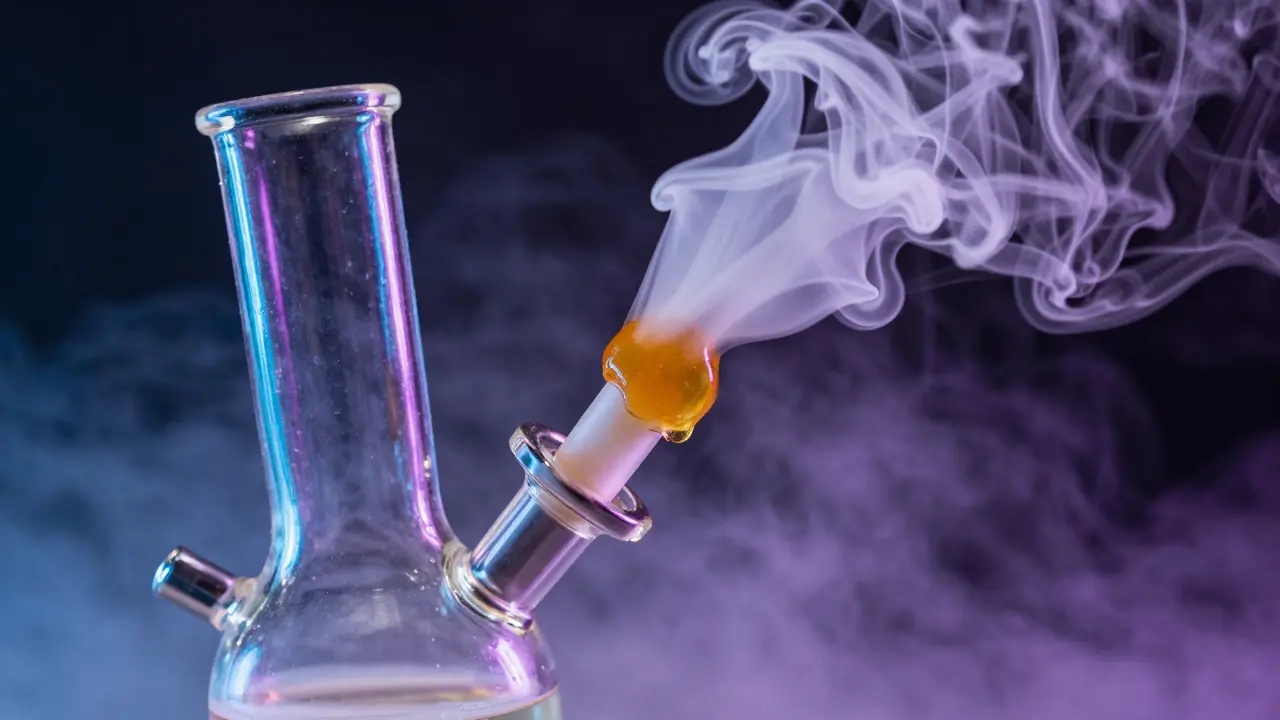 Dabs vs. Edibles: Was ist besser für dein Erlebnis?